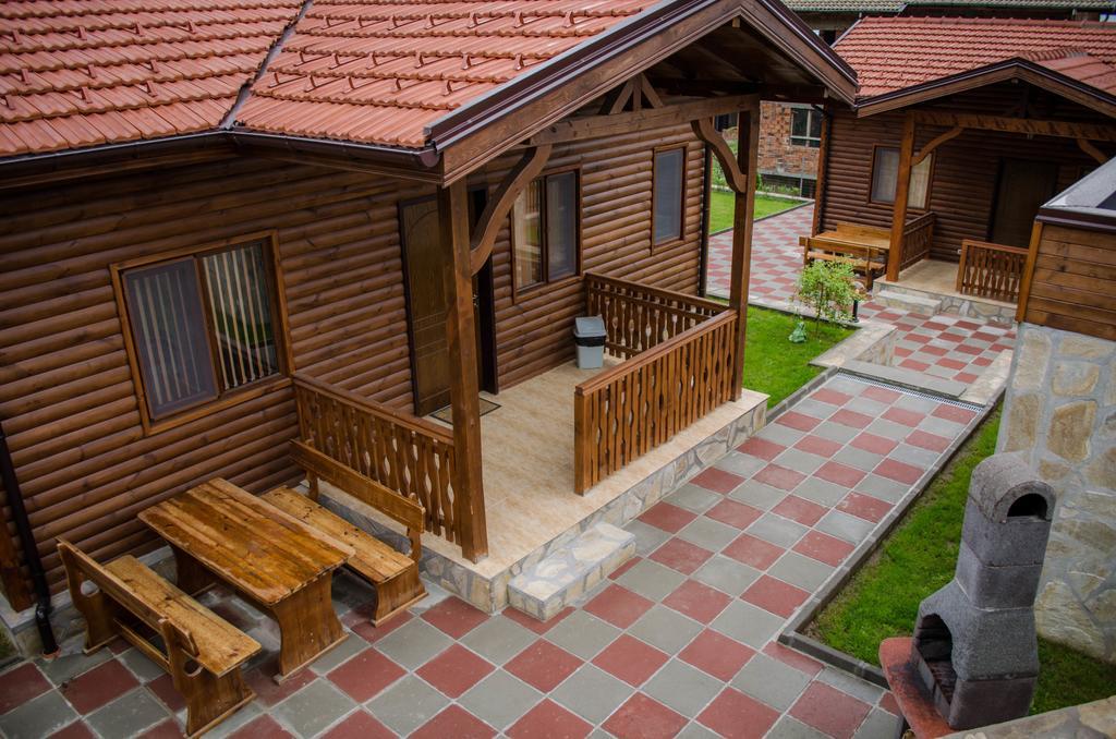Yoneda Houses サパレヴァ・バニャ 部屋 写真