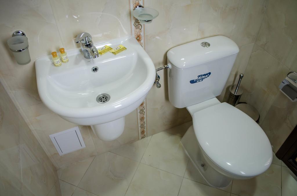Yoneda Houses サパレヴァ・バニャ 部屋 写真